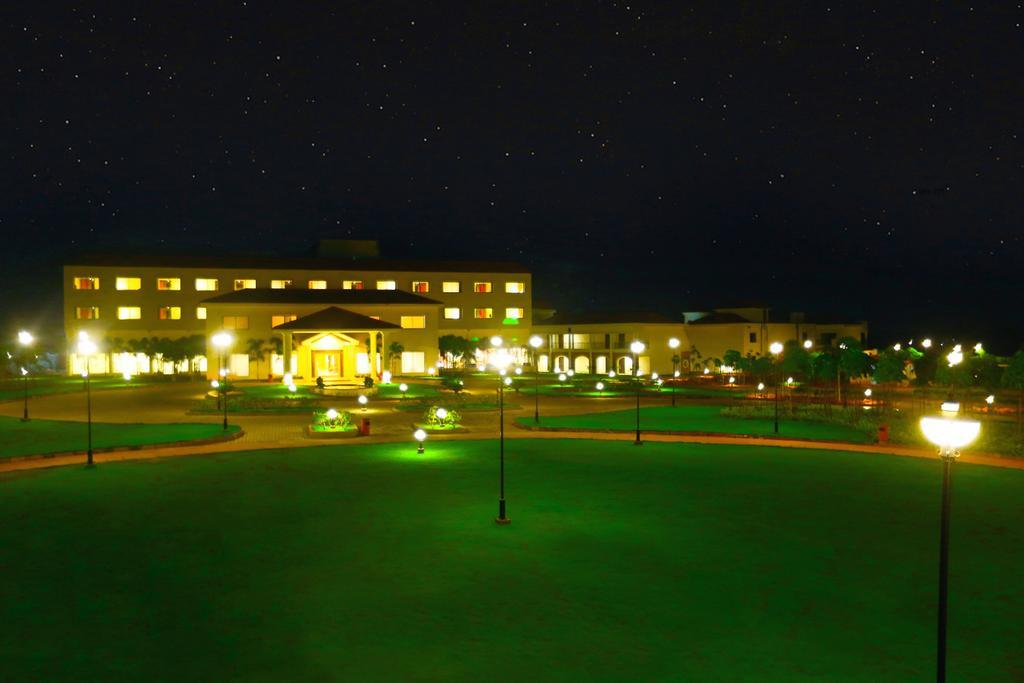 Grand Serenaa Hotel & Resorts, Auroville Exterior foto